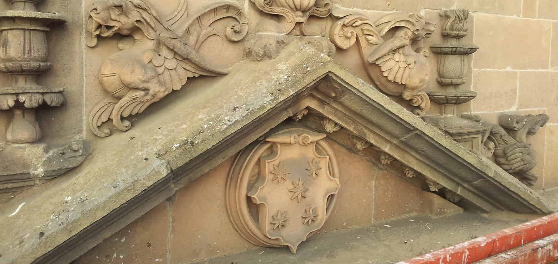 Detalles del Palacio de Monterrey en Salamanca