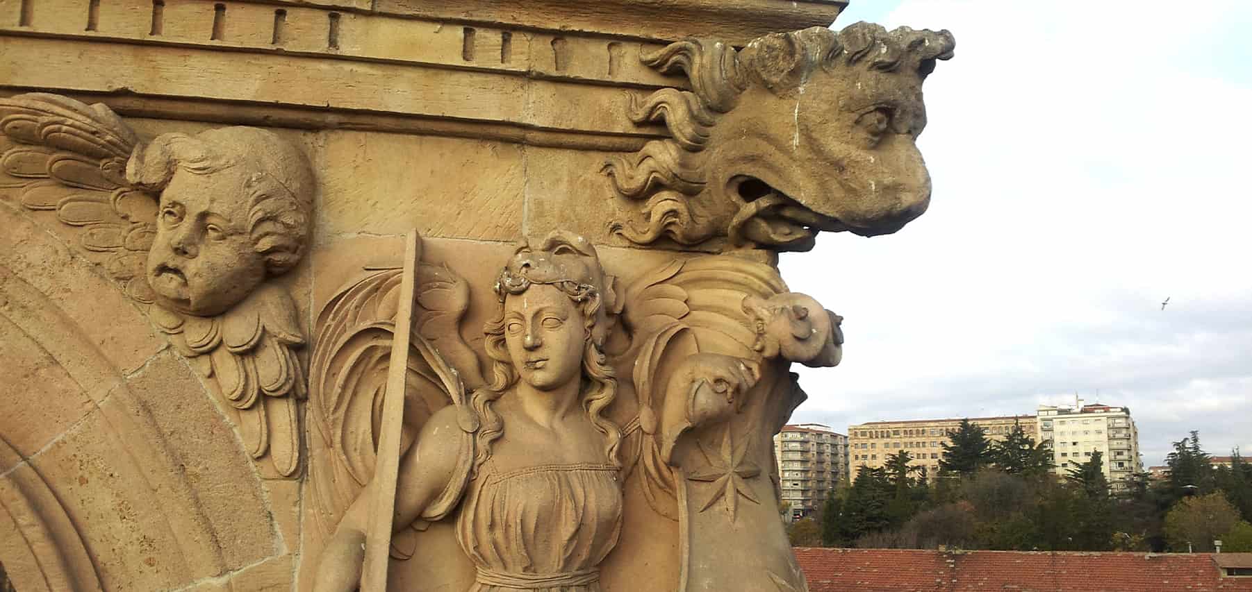 Detalles del Palacio de Monterrey en Salamanca