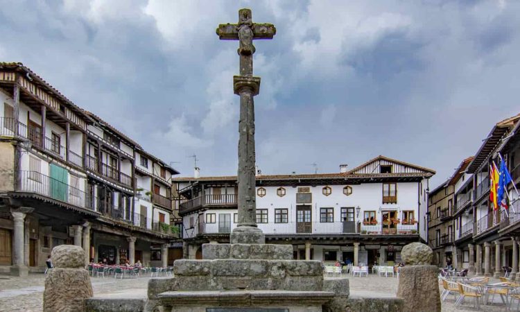 Rehabilitación frontal Plaza Mayor de La Alberca